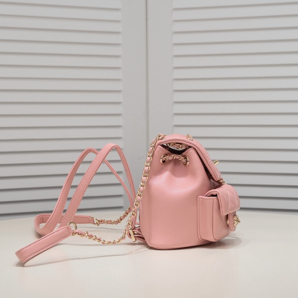 シャネルバッグ背面デザイン